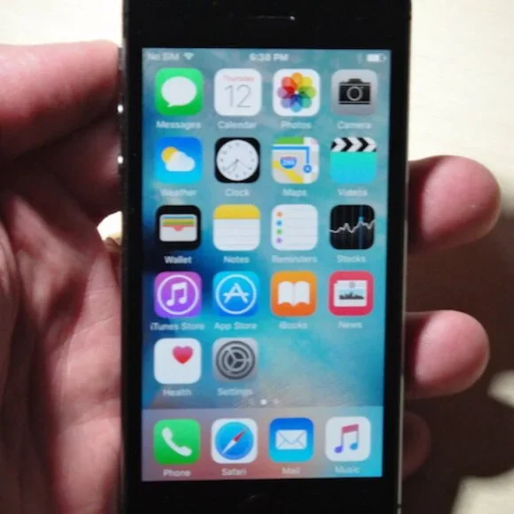 Apple iPhone 5S 16GB; Unlocked.Very good!!! - Picture 1 of 5